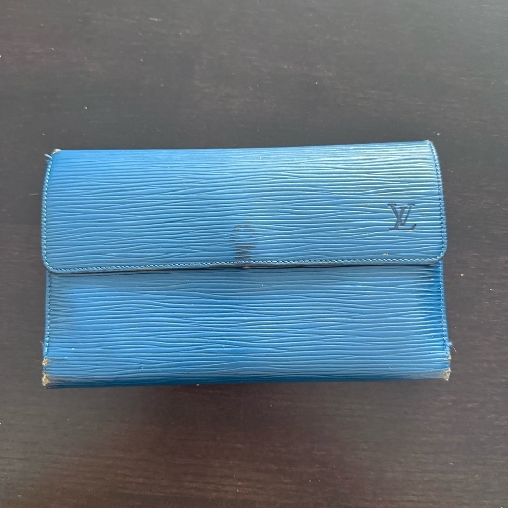 Louis Vuitton Wallet Épi Leather blue Vintage